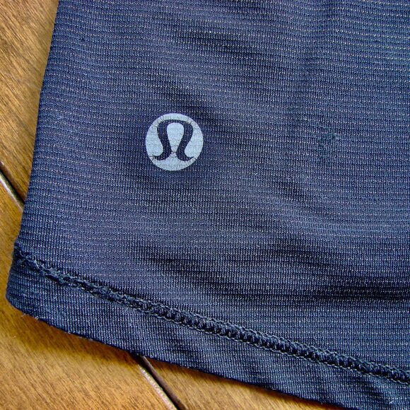 Lululemon Black Racerback Tank Top Sports Bra Yoga Built In Bra Size 8 - Picture 9 of 10